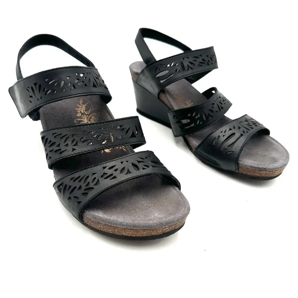 Aetrex Women's Lexi Laser Triple Strap Wedge Sandal - size 10